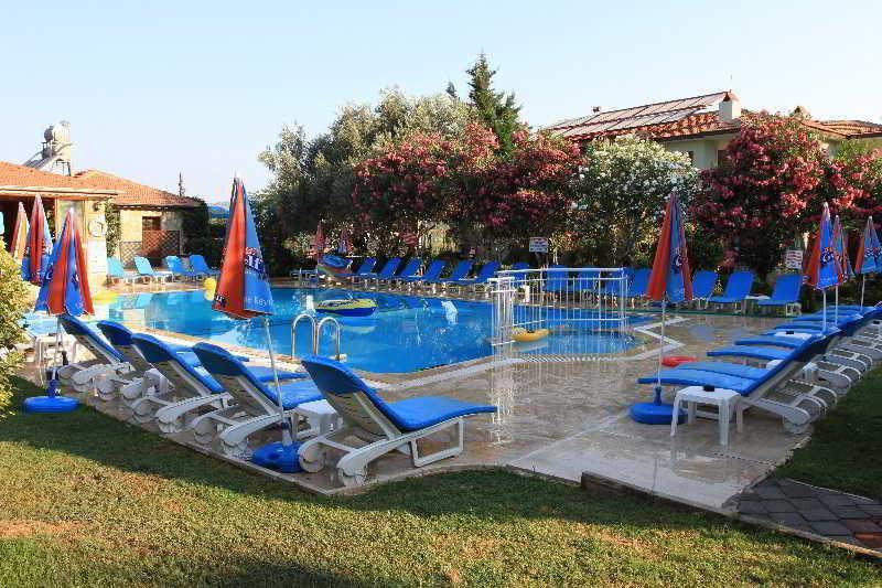 Gorkem Hotel & Apartments Oludeniz Bagian luar foto