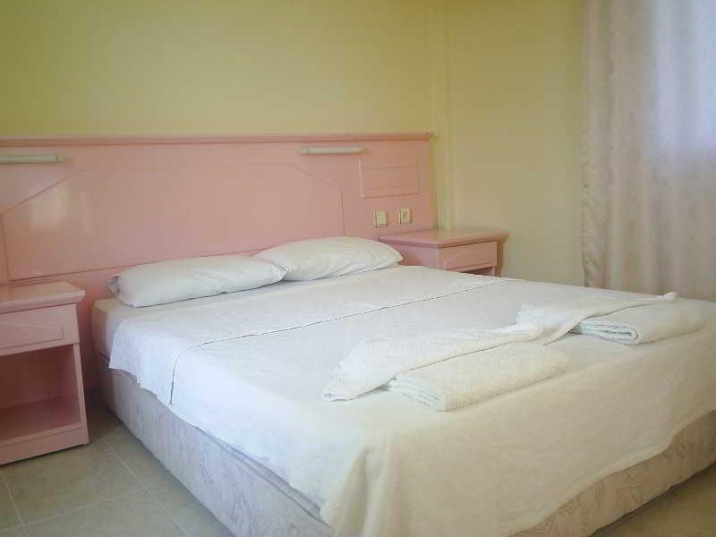 Gorkem Hotel & Apartments Oludeniz Bagian luar foto